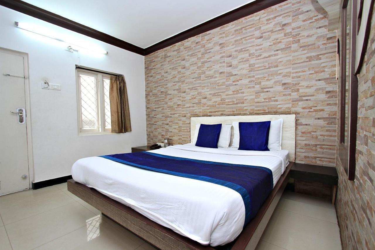 Hotel Pratham International Udagamandalam Exterior foto